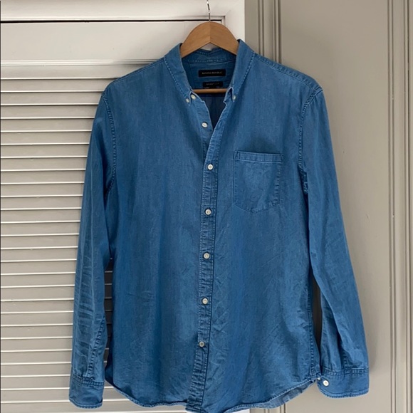 Banana Republic Other - Men’s Banana Republic Chambray Shirt